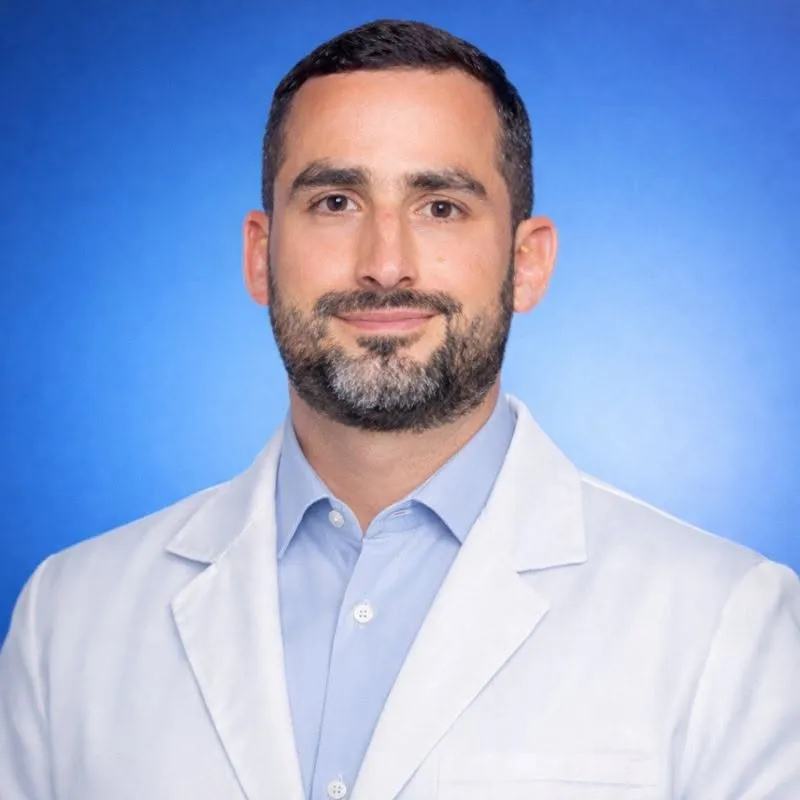 Dr. Ricardo Aveledo