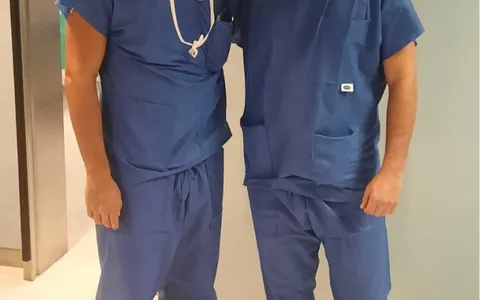 El Doctor Aveledo visita el Hospital Universitario Rey Juan Carlos